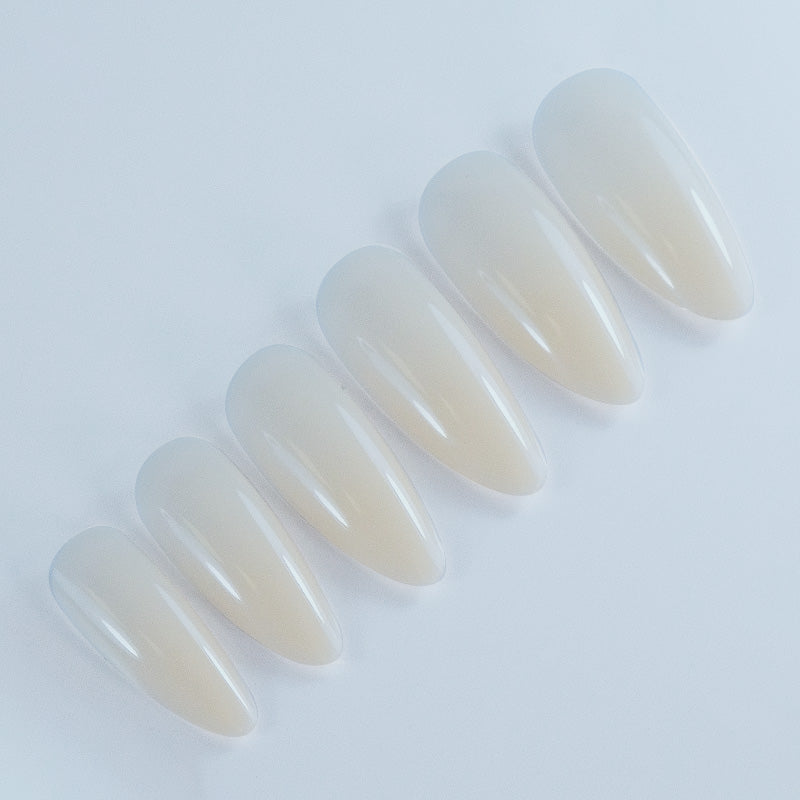 Helena – Nude Beige – Apex Classic – Capsules Easy Caps – ElyaMaje — Liss Cosmétique